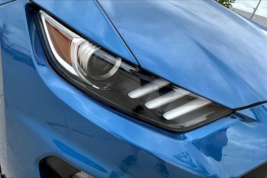 Used 2019 Ford Mustang Shelby GT350 w/ Technology Package image 34