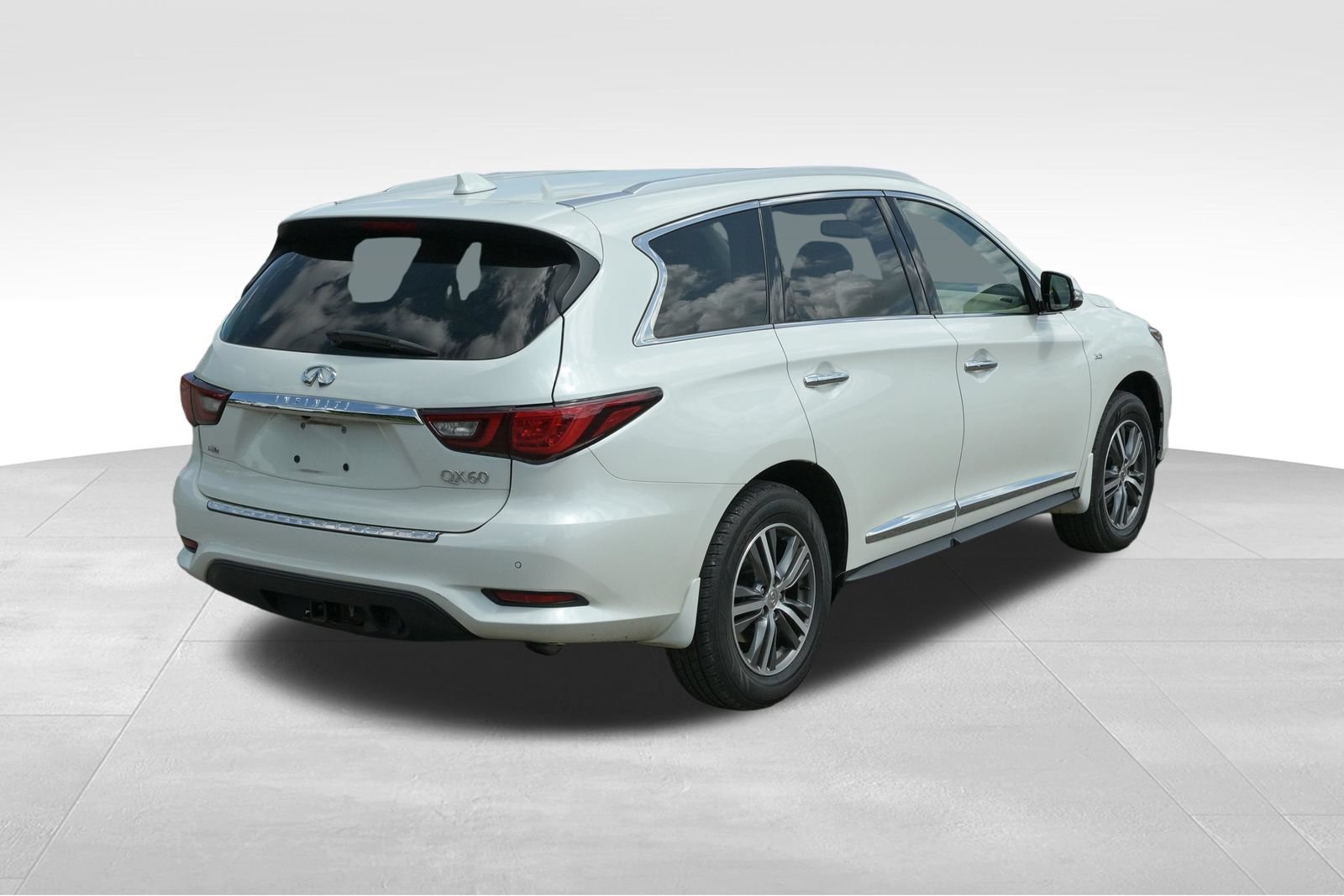 Used 2020 INFINITI QX60 Luxe w/ Essential Package AWD/4WD image 2