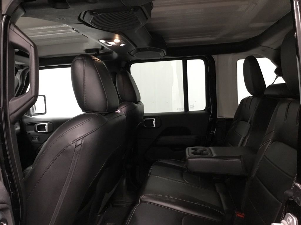 Used 2022 Jeep Wrangler Unlimited Sahara image 10