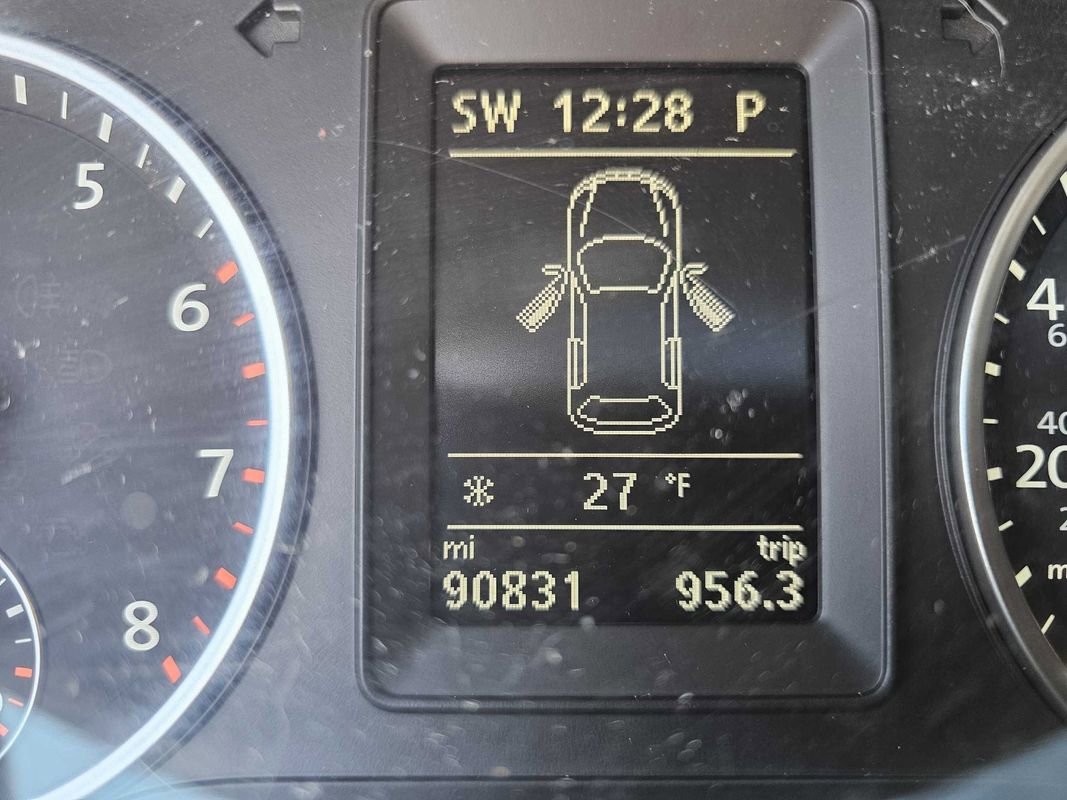 Used 2014 Volkswagen Tiguan R-Line image 11