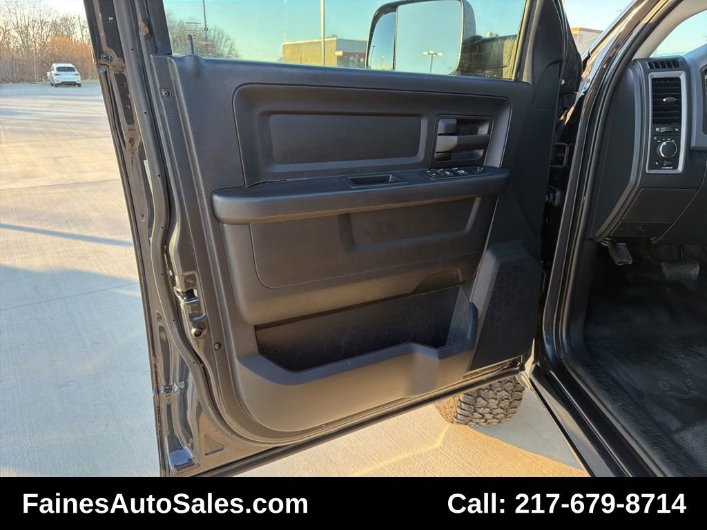 Used 2016 RAM 2500 Tradesman w/ Chrome Appearance Group image 68