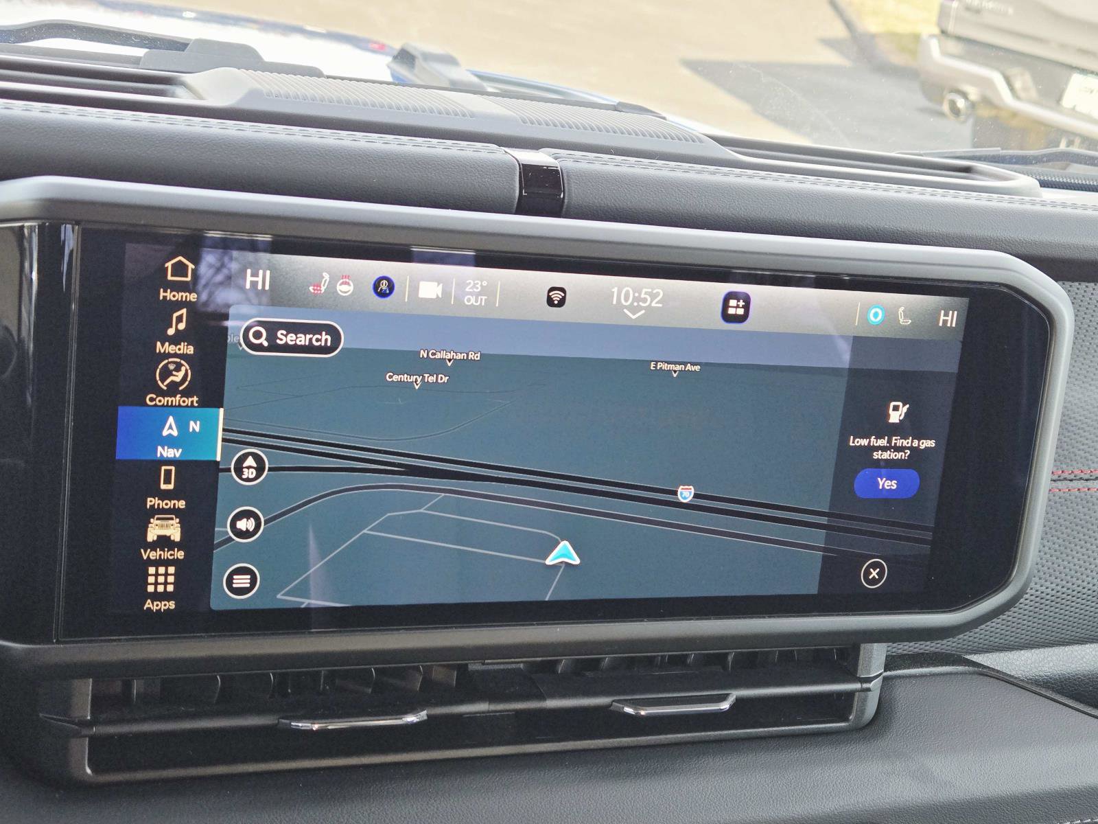 Used 2024 Jeep Gladiator Rubicon w/ Technology Group image 31