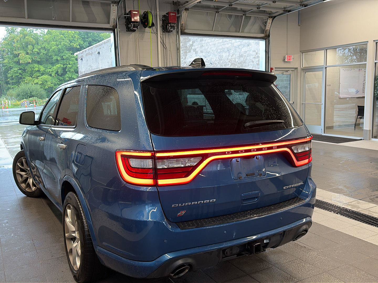 Used 2024 Dodge Durango Citadel w/ Tow 'N Go Package AWD/4WD image 3