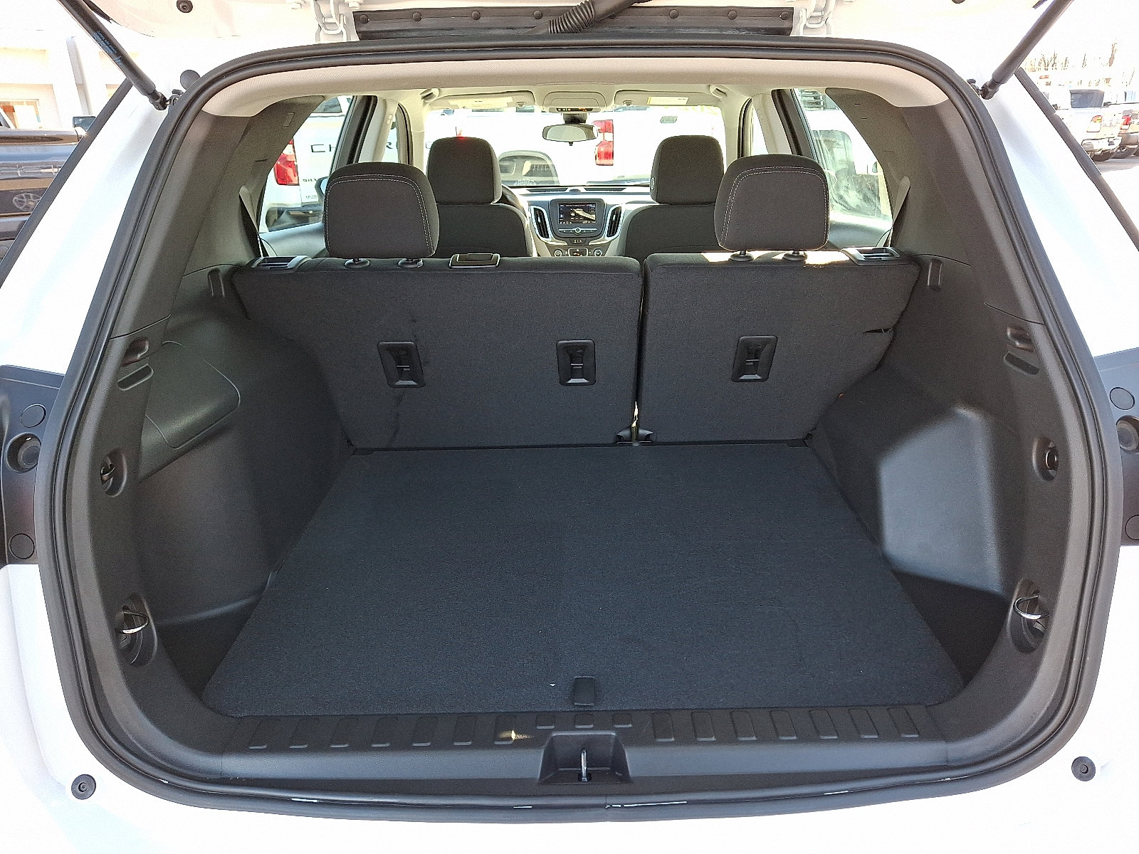 Certified 2024 Chevrolet Equinox LS image 30