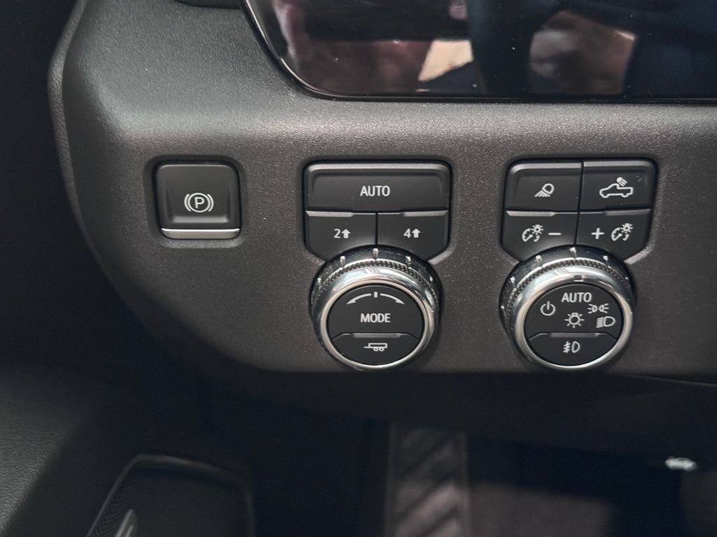 Certified 2023 GMC Sierra 1500 SLT w/ SLT Premium Package AWD/4WD image 26
