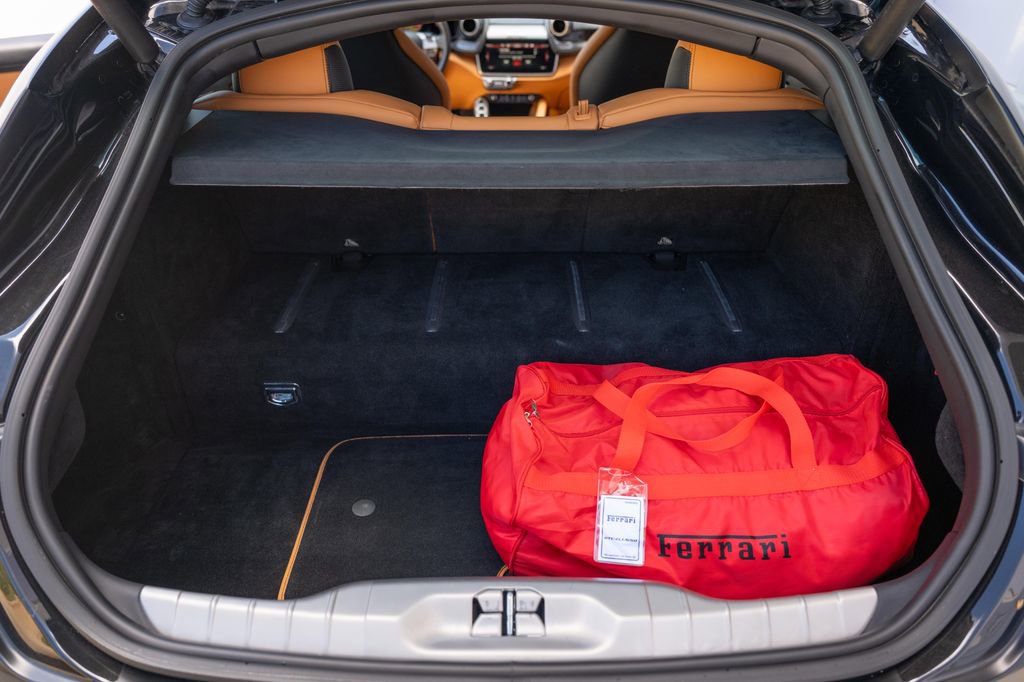 Certified 2018 Ferrari GTC4Lusso image 22