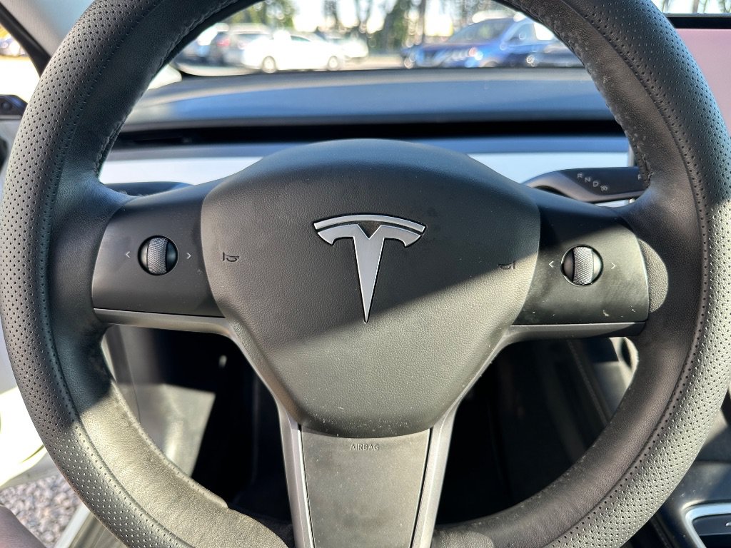 Used 2021 Tesla Model 3 Long Range AWD/4WD image 4