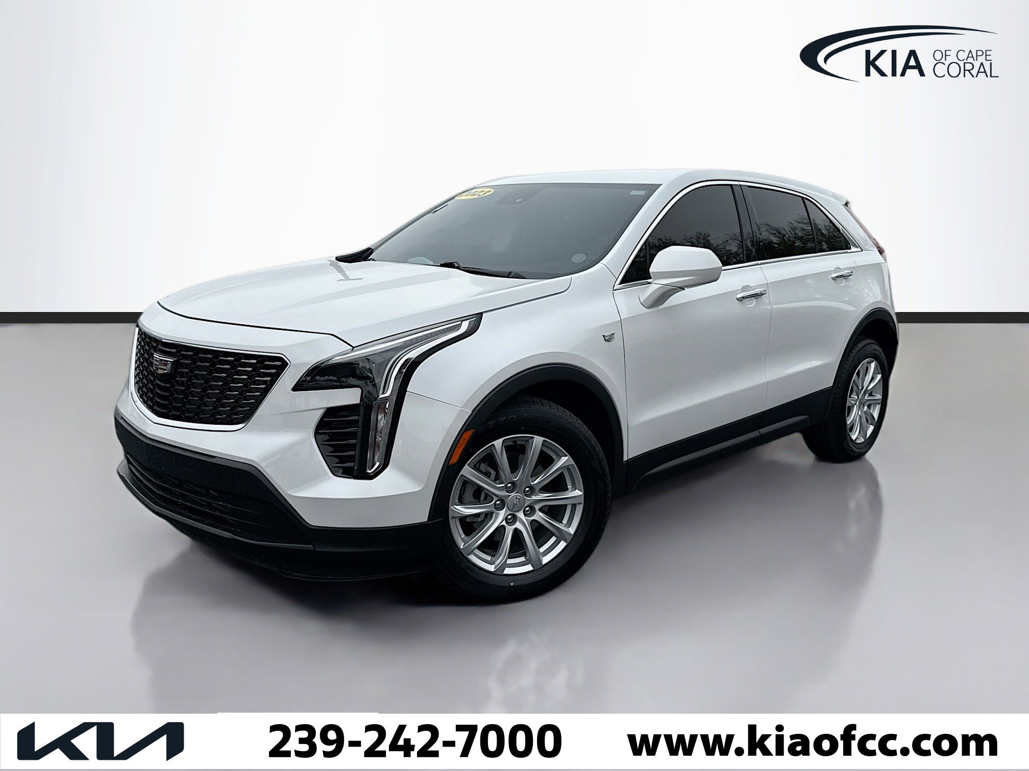 Used 2023 Cadillac XT4 Luxury w/ Driver Awareness Package image 2