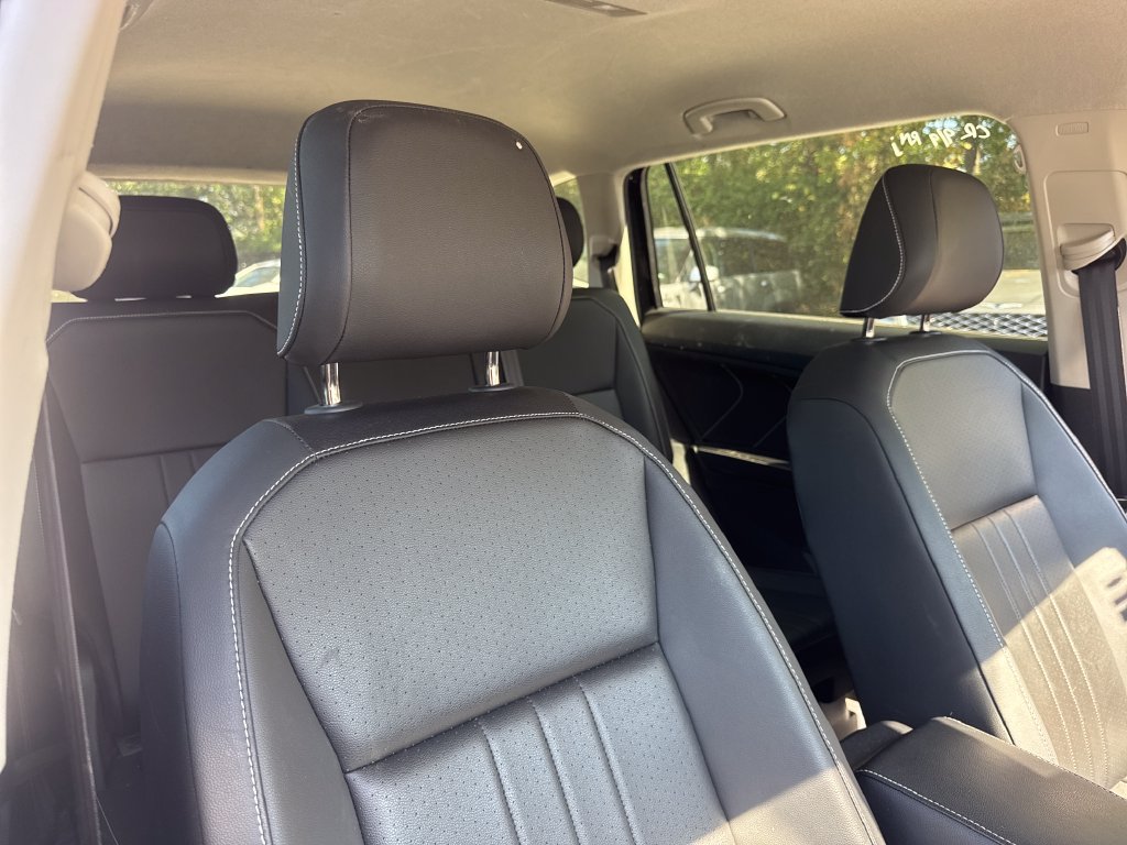 Used 2024 Volkswagen Tiguan SE AWD/4WD image 22