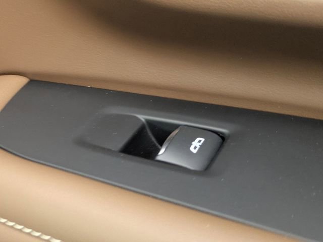 Used 2024 Chevrolet Suburban High Country AWD/4WD image 44