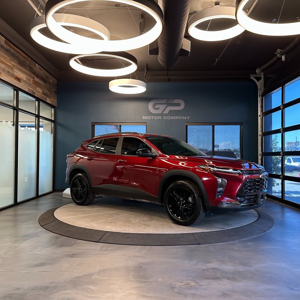 Used 2024 Chevrolet Trax ACTIV w/ Driver Confidence Package