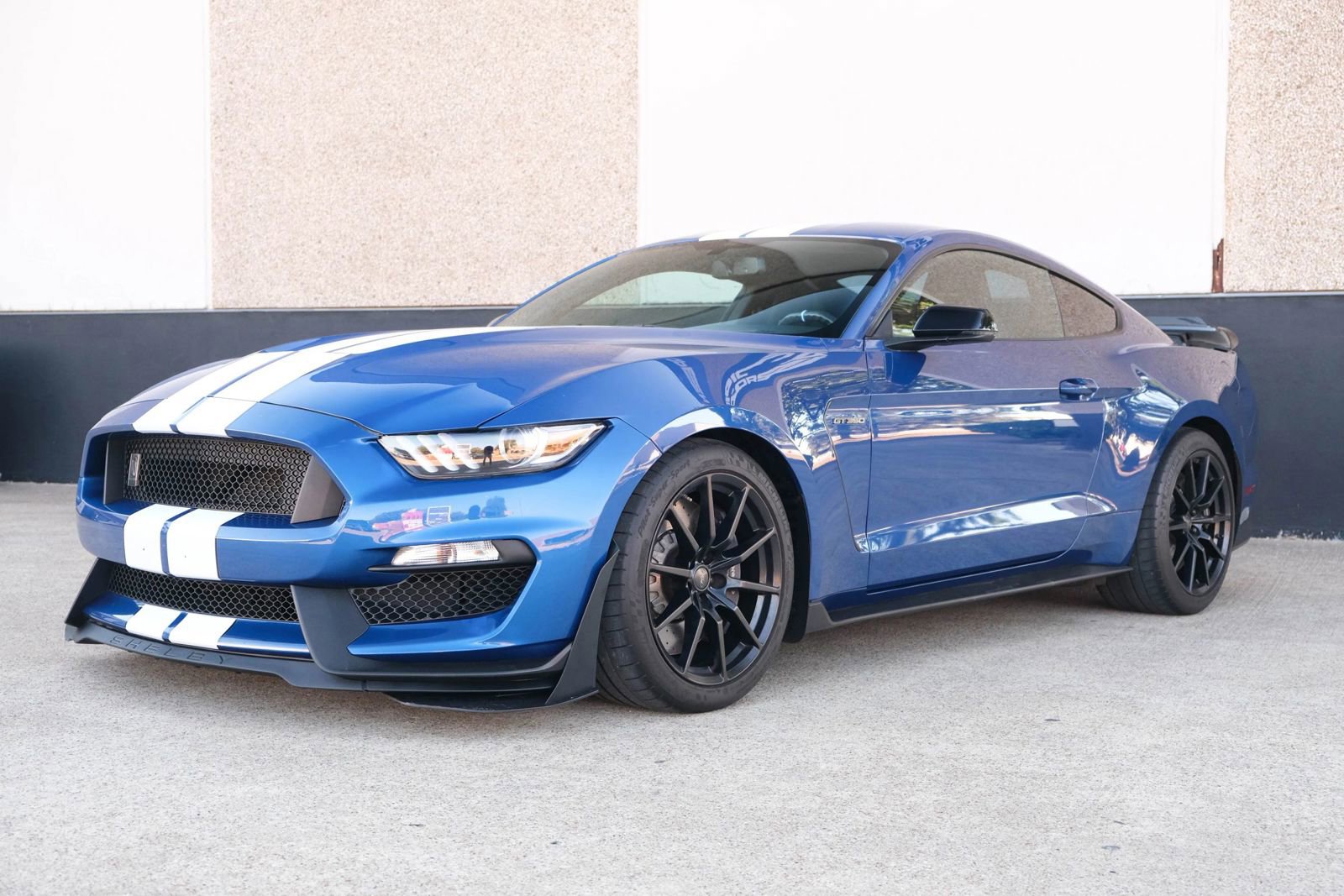 Used 2017 Ford Mustang Shelby GT350 w/ Electronics Package image 5