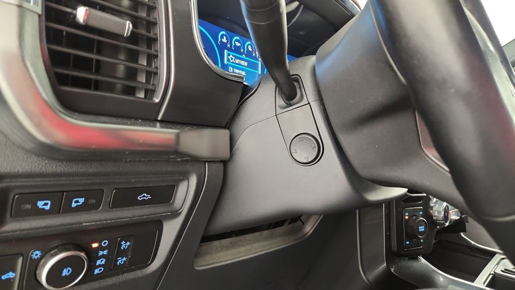 Certified 2022 Ford F150 Lariat w/ Equipment Group 502A High image 27