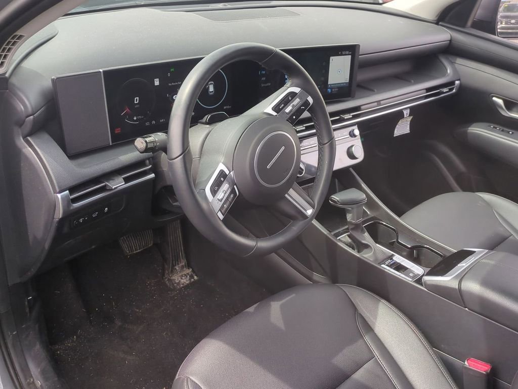 Certified 2025 Hyundai Tucson SEL AWD/4WD image 12