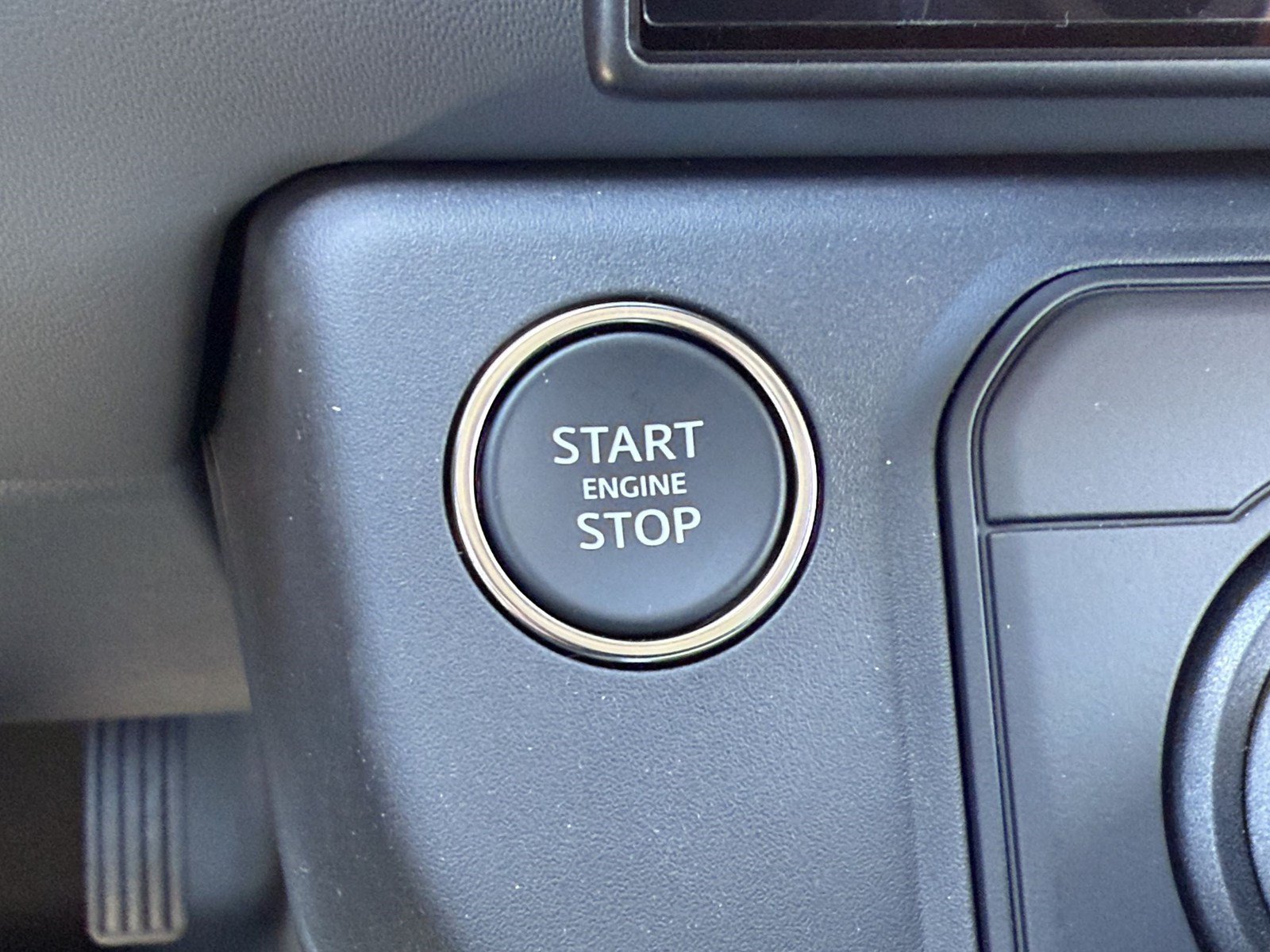 New 2026 Land Rover Defender 110 X-Dynamic SE AWD/4WD image 17