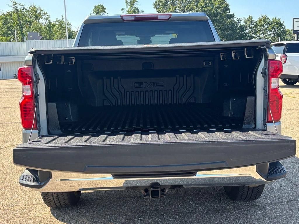 Used 2024 Chevrolet Silverado 1500 LT AWD/4WD image 31