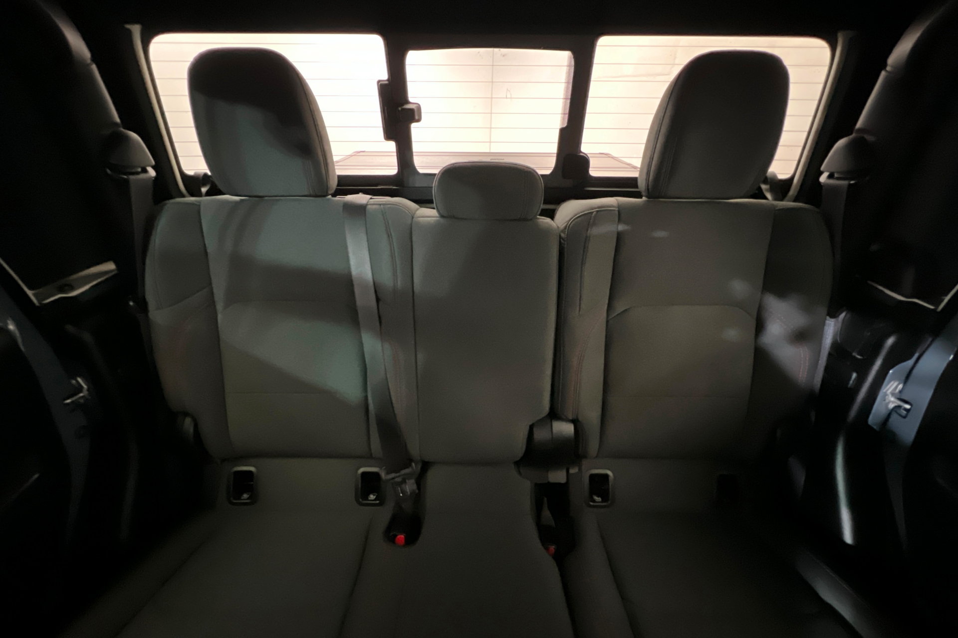 Used 2024 Jeep Gladiator Rubicon w/ Convenience Group AWD/4WD image 24
