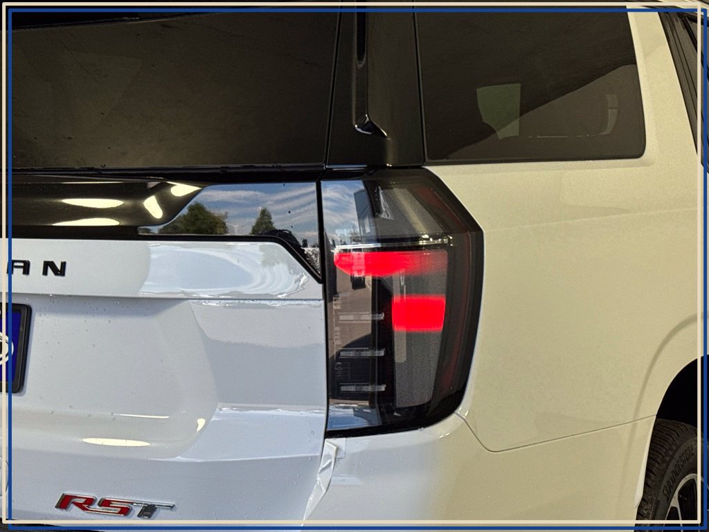 New 2026 Chevrolet Suburban RST w/ RST Capability Package AWD/4WD image 7