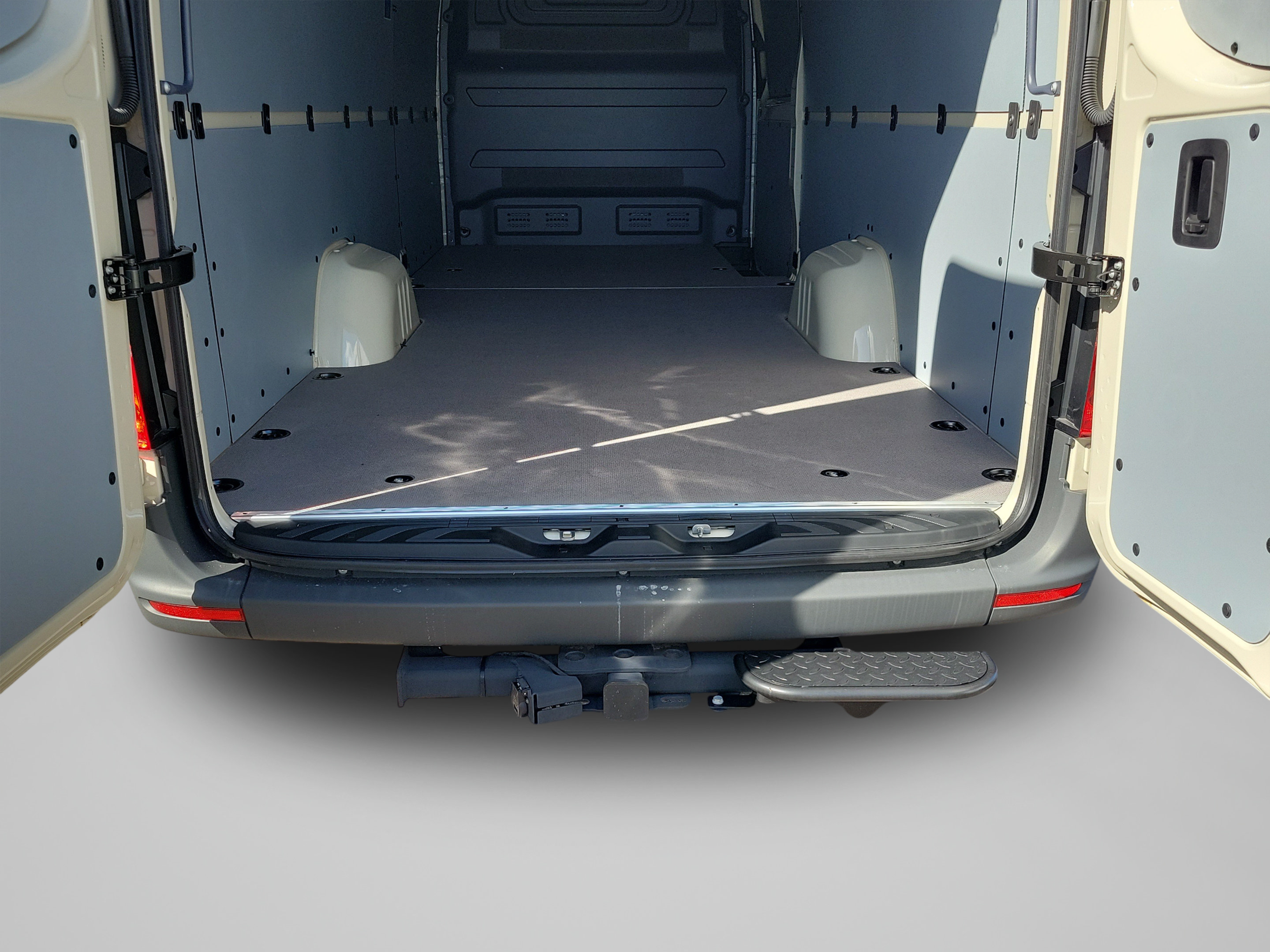 Used 2025 Mercedes-Benz Sprinter 2500 image 5