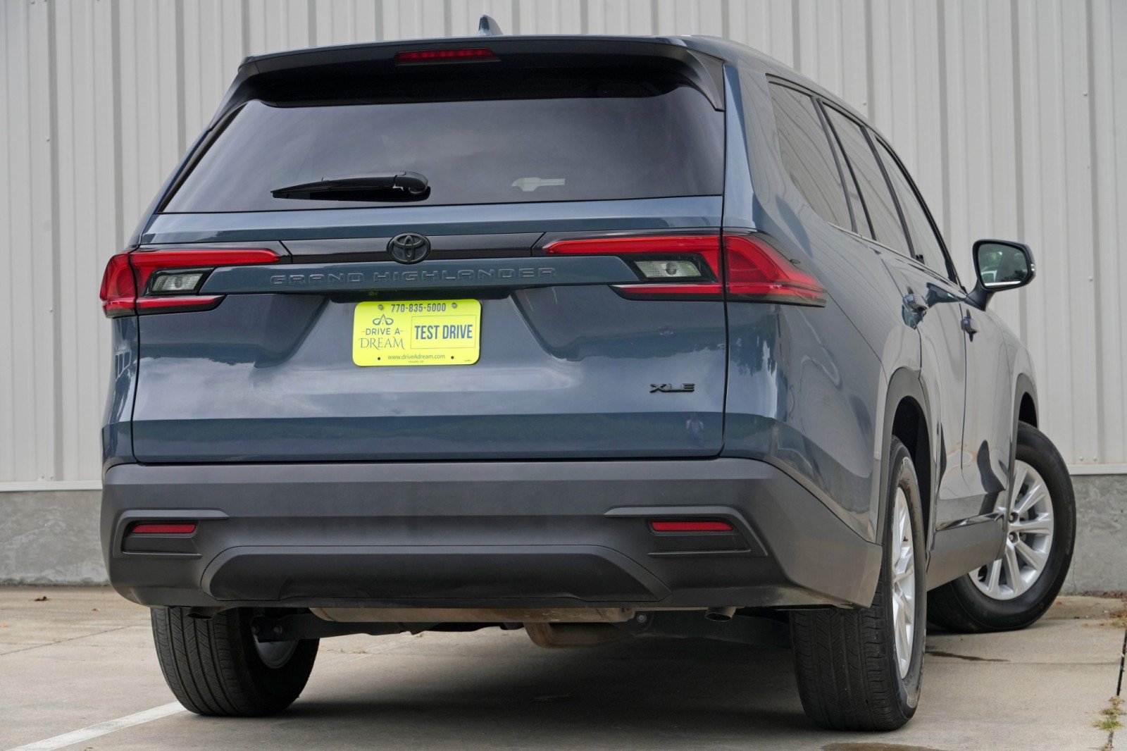 Used 2024 Toyota Grand Highlander FWD image 5