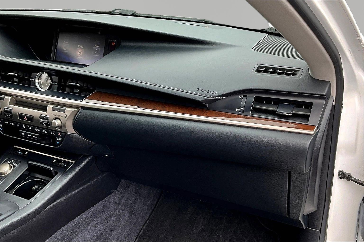 Used 2015 Lexus ES 350 w/ Premium Package FWD image 25