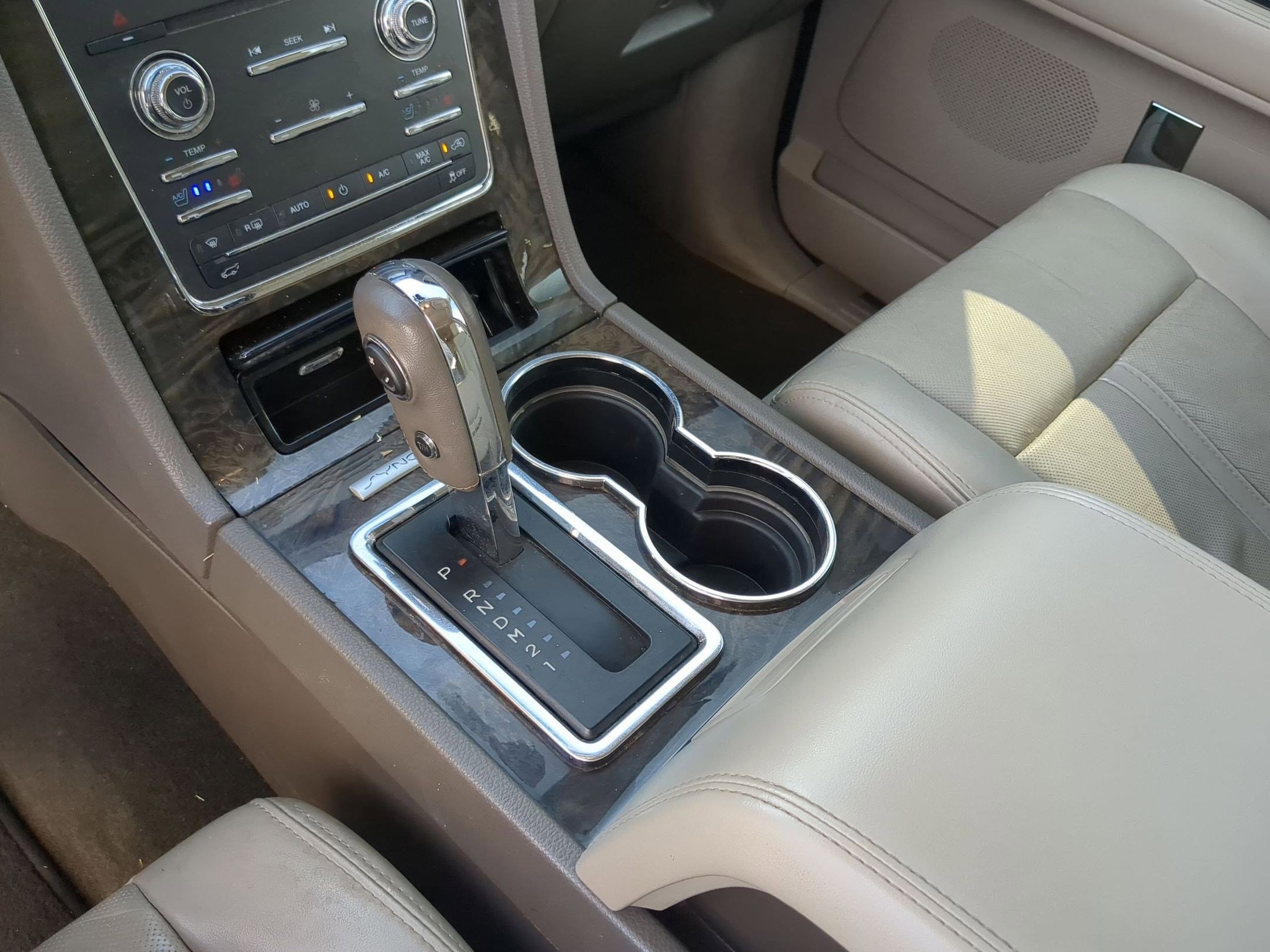 Used 2017 Lincoln Navigator Select image 20