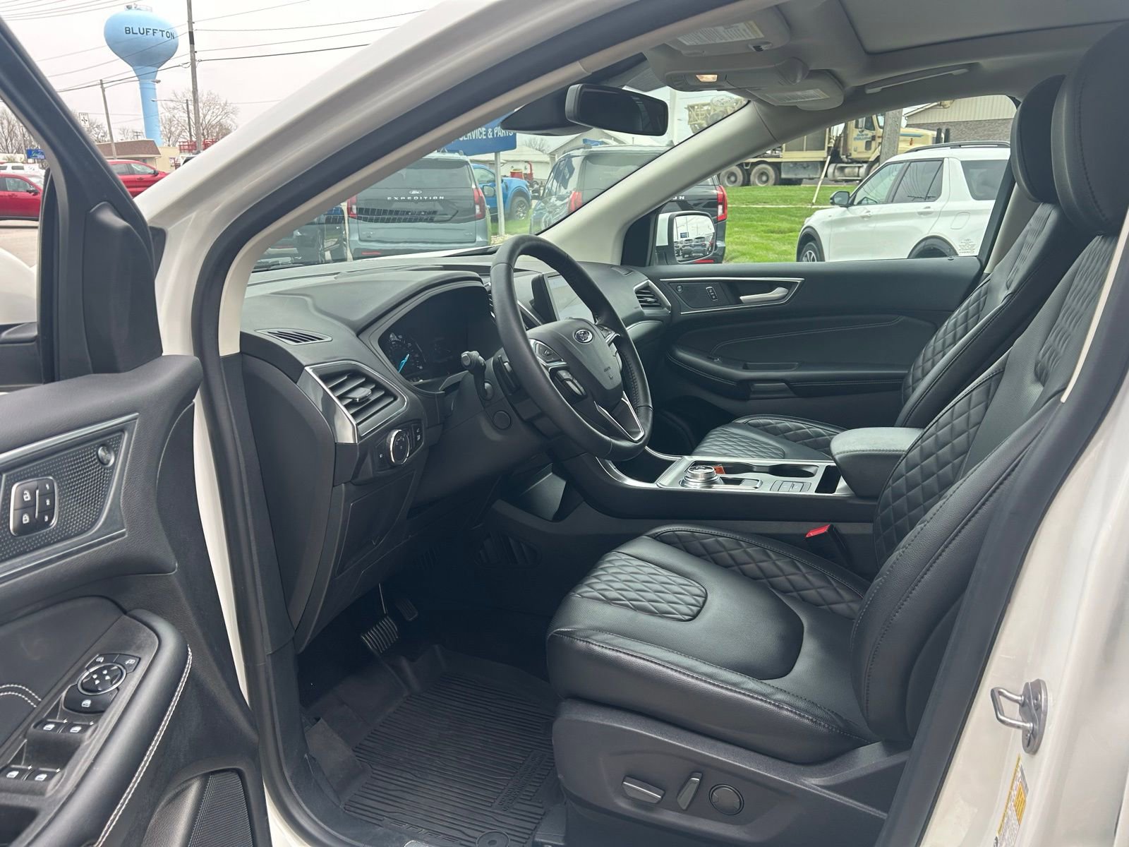 Used 2024 Ford Edge Titanium w/ Equipment Group 301A image 10