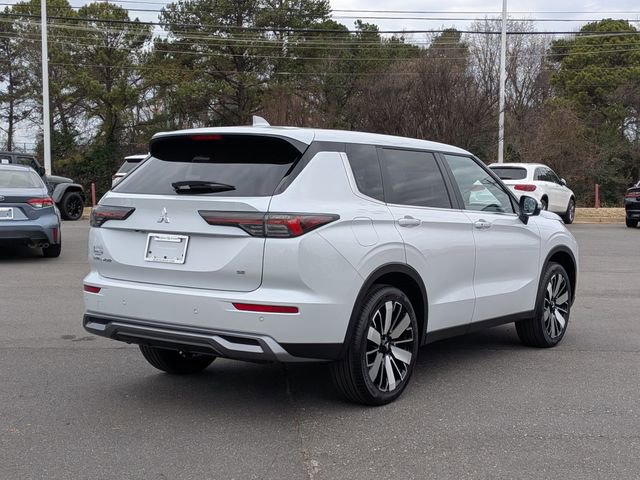 New 2026 Mitsubishi Outlander SE image 3