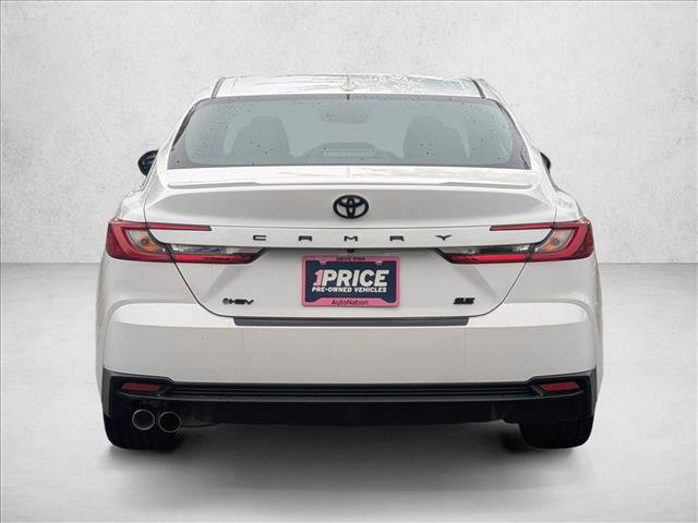 Used 2025 Toyota Camry SE w/ Convenience Package FWD image 7