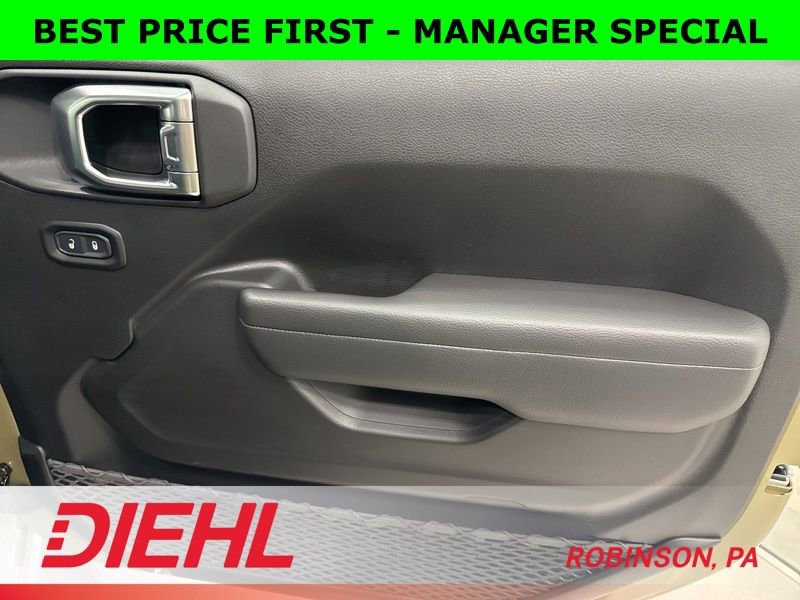 New 2026 Jeep Gladiator Sport AWD/4WD image 13