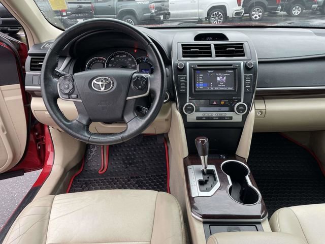 Used 2014 Toyota Camry XLE w/ Leather Package image 14