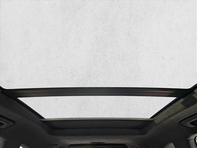 Used 2021 Bentley Bentayga AWD/4WD image 13
