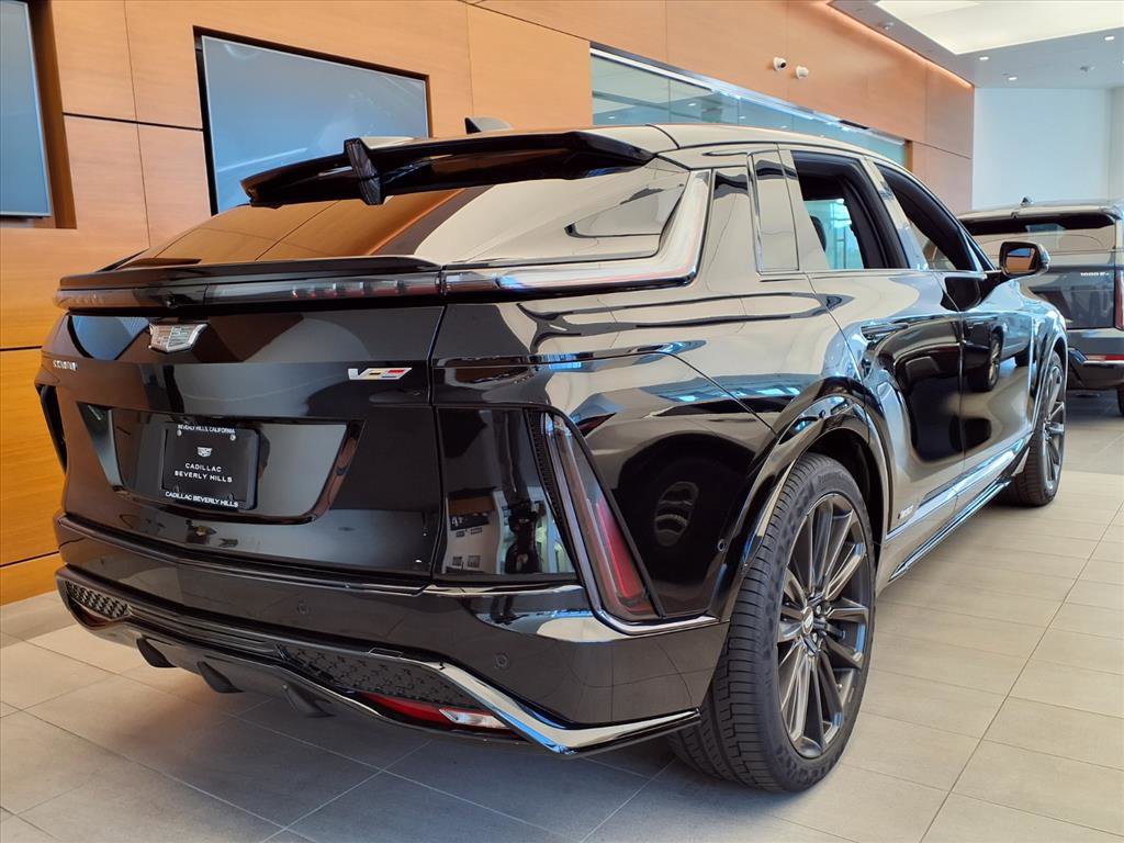 New 2026 Cadillac Lyriq V image 7