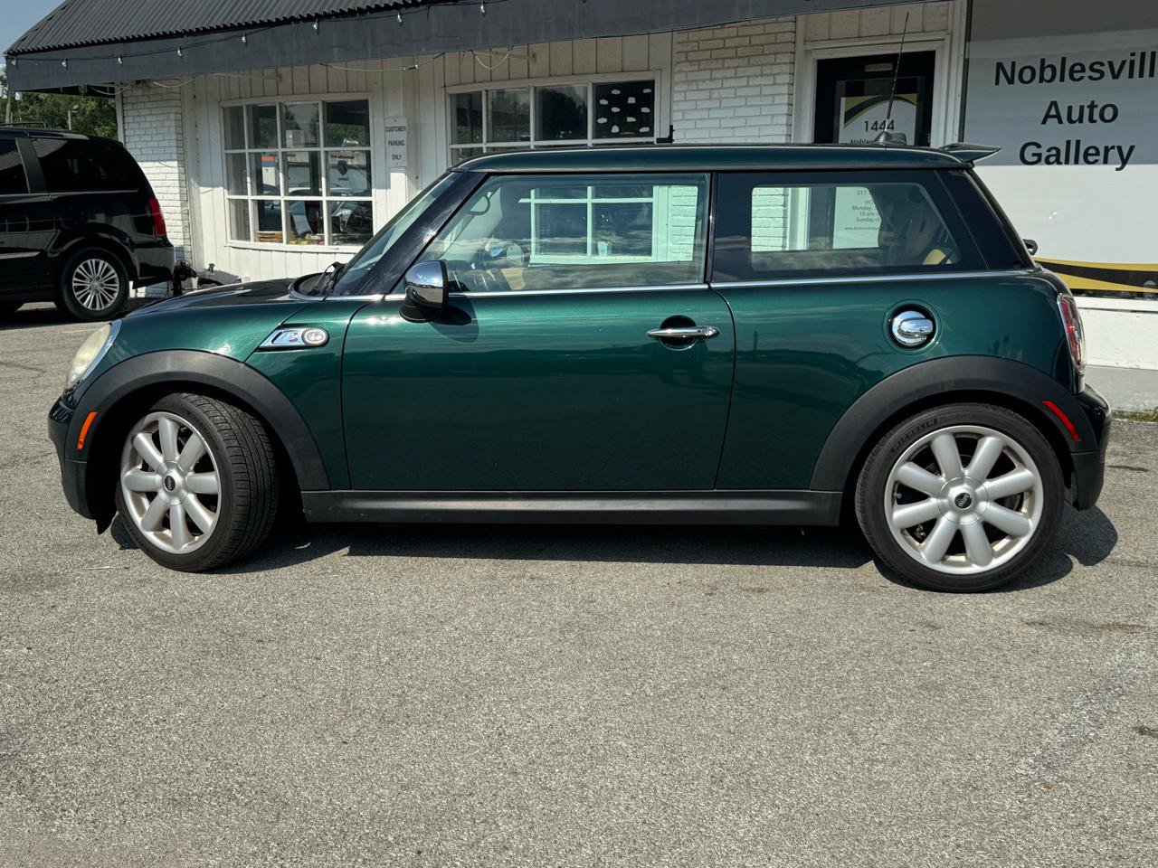 Used 2009 MINI Cooper S FWD image 2