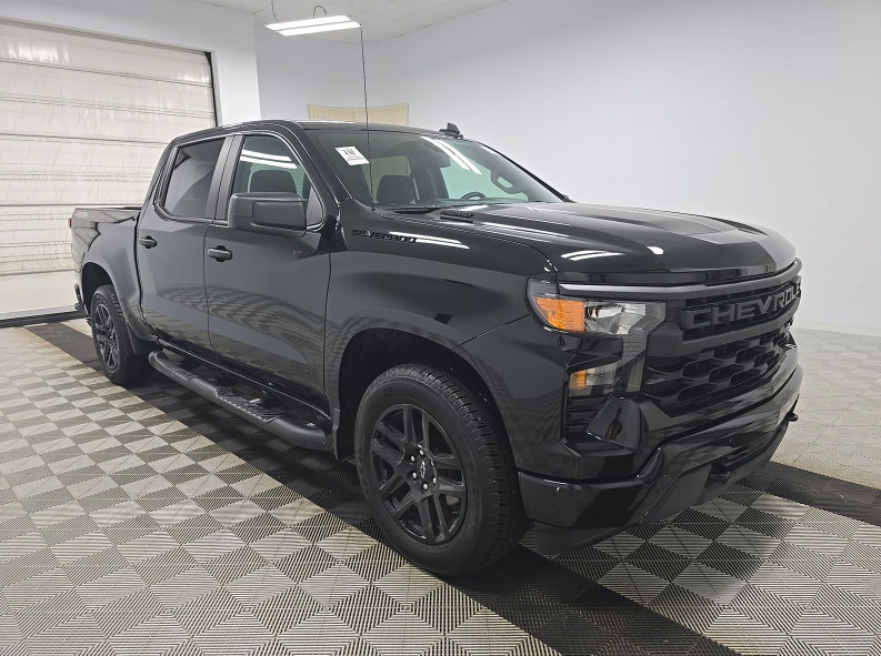 Used 2025 Chevrolet Silverado 1500 Custom w/ Rally Edition AWD/4WD image 5