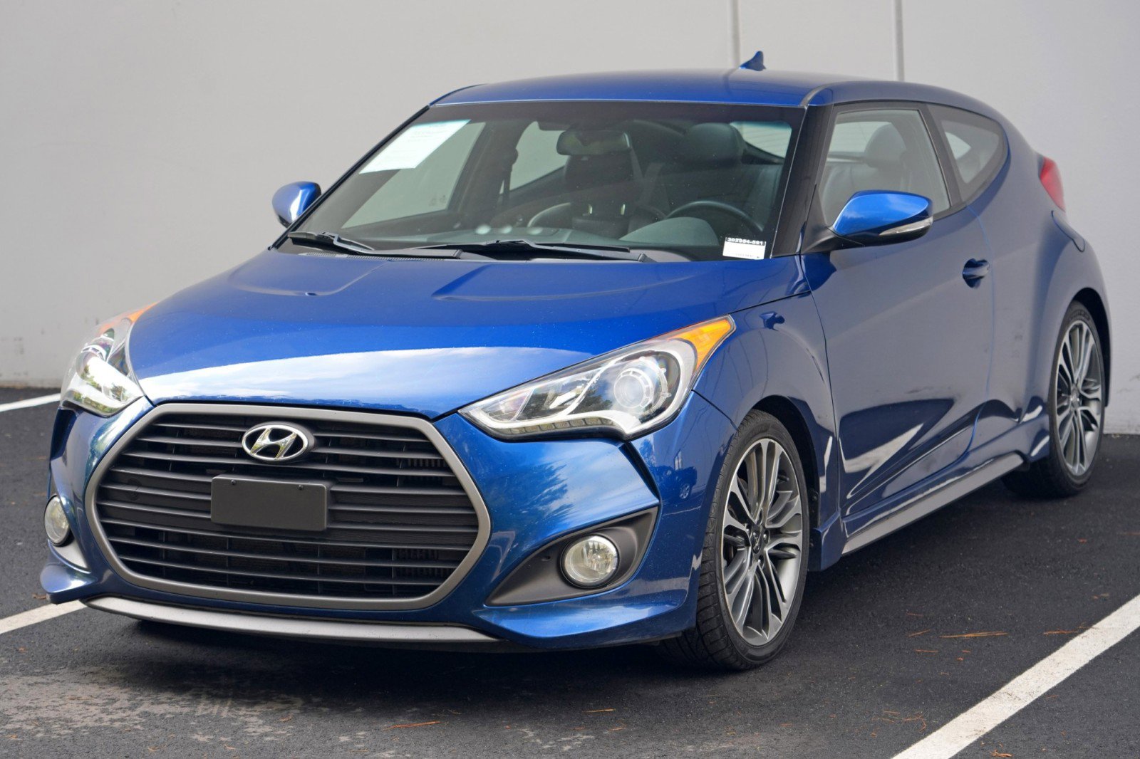 Used 2016 Hyundai Veloster Turbo FWD image 39
