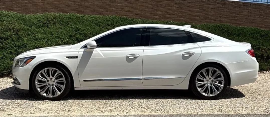Used 2017 Buick LaCrosse Essence w/ Sun and Shade Package FWD image 2