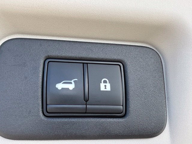 Used 2024 Nissan Ariya AWD image 13