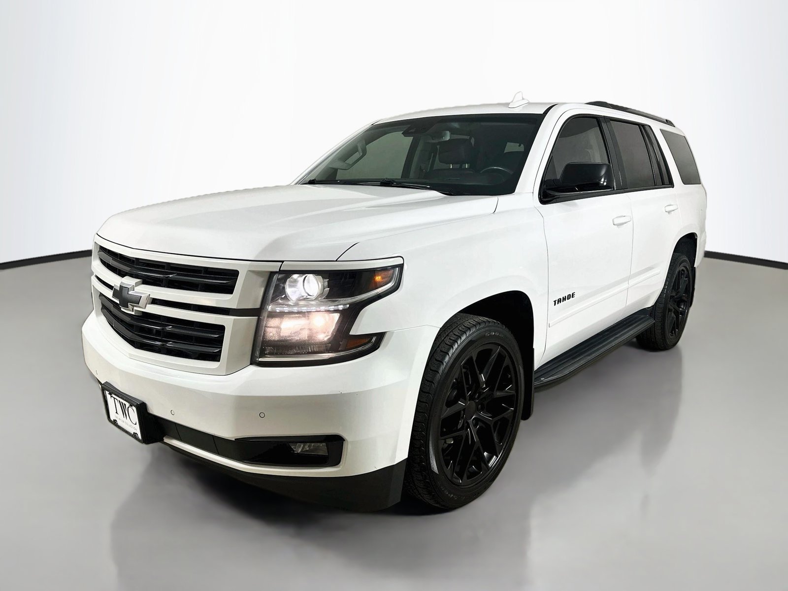 Used 2019 Chevrolet Tahoe Premier w/ RST 6.2L Performance Edition AWD/4WD image 1