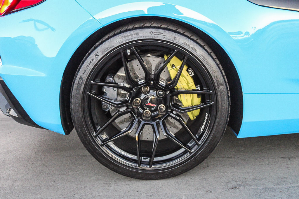 Used 2024 Chevrolet Corvette Z06 RWD image 12