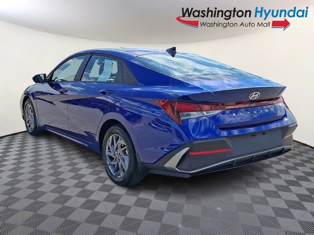 Certified 2024 Hyundai Elantra SEL FWD image 4