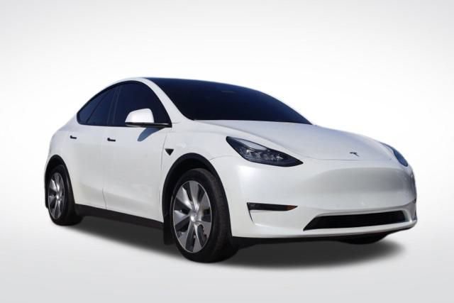 Used 2021 Tesla Model Y Long Range image 1
