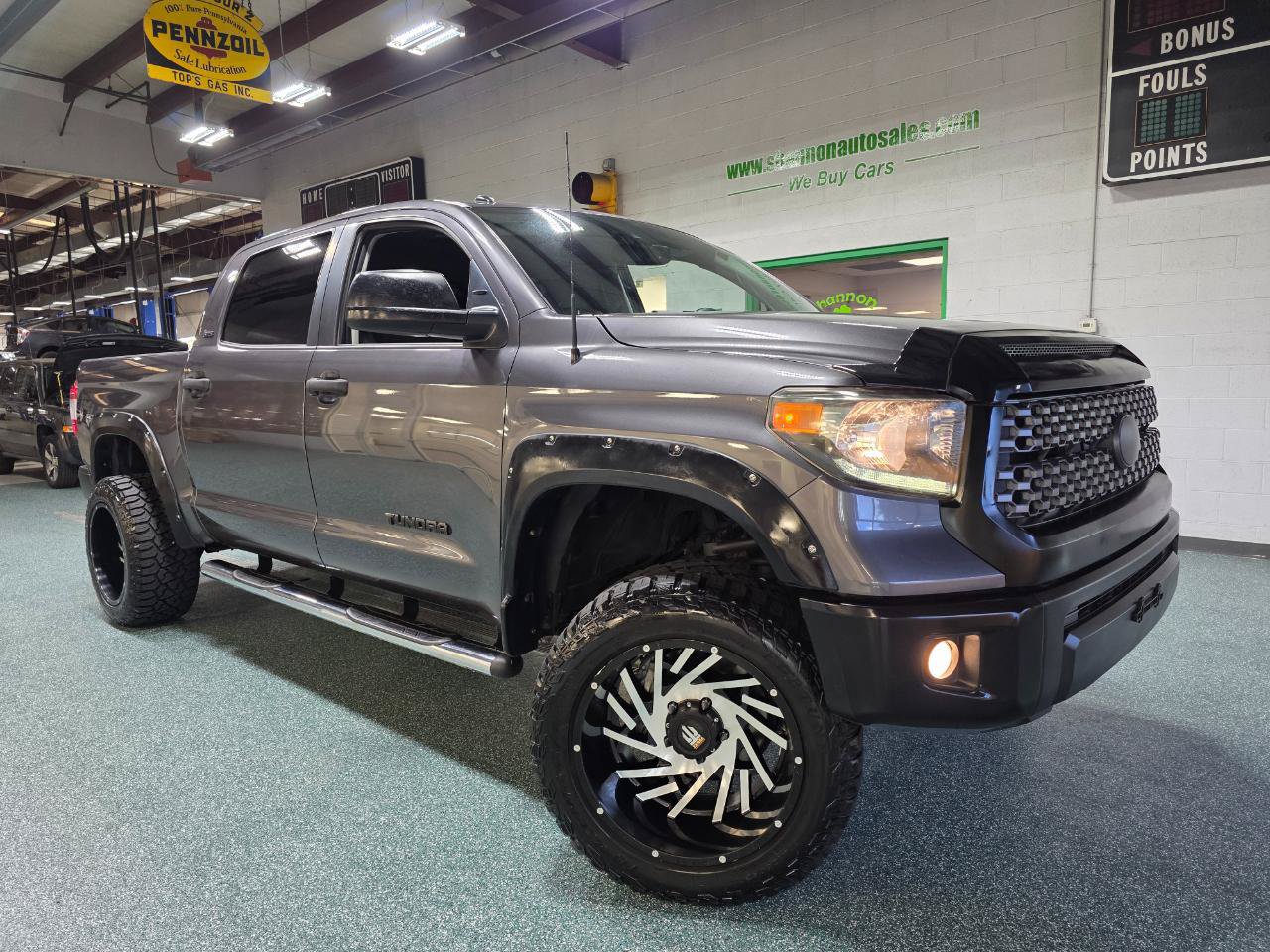 Used 2018 Toyota Tundra SR5 w/ SR5 Upgrade Package RWD image 14