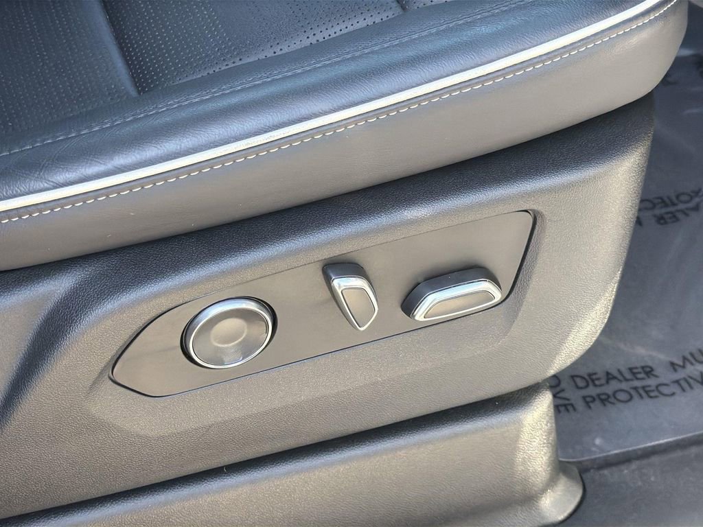 Certified 2023 Cadillac Escalade Premium Luxury image 36