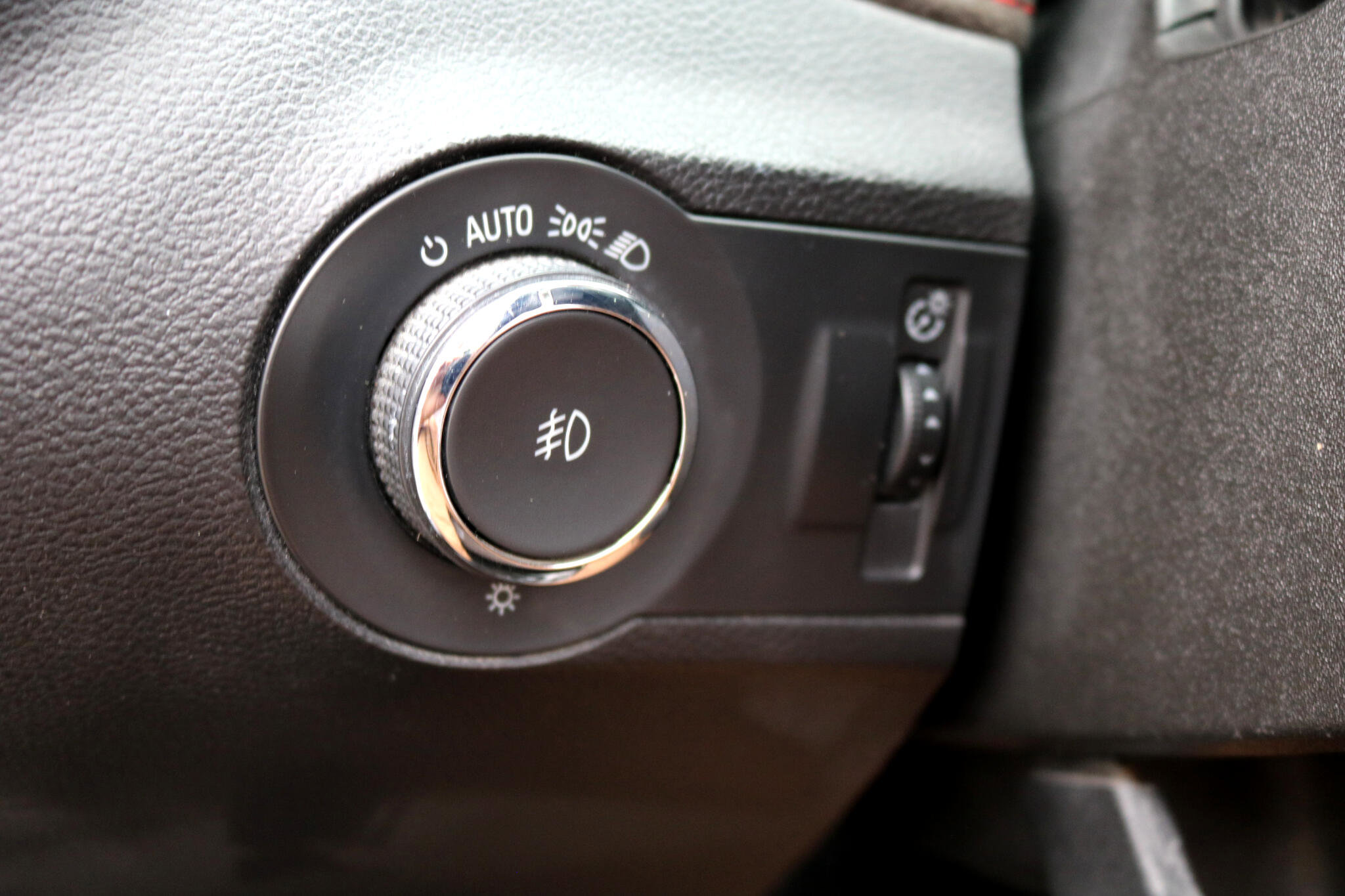 Used 2014 Chevrolet Camaro ZL1 image 32