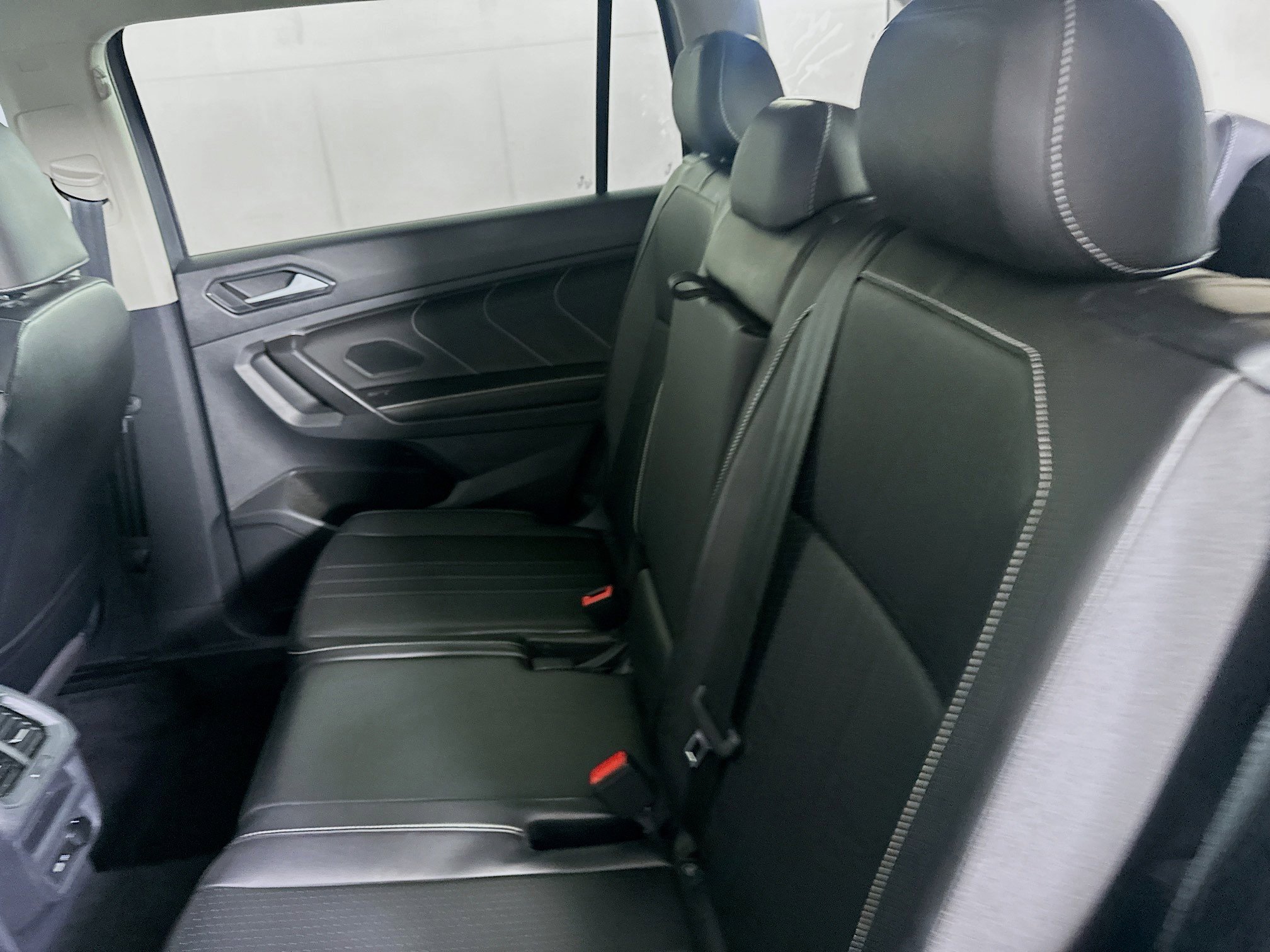 Used 2024 Volkswagen Tiguan SE image 26