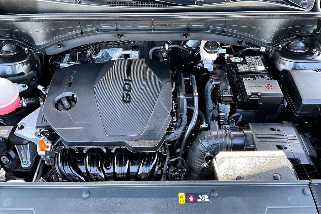 Used 2024 Kia Sorento S image 10