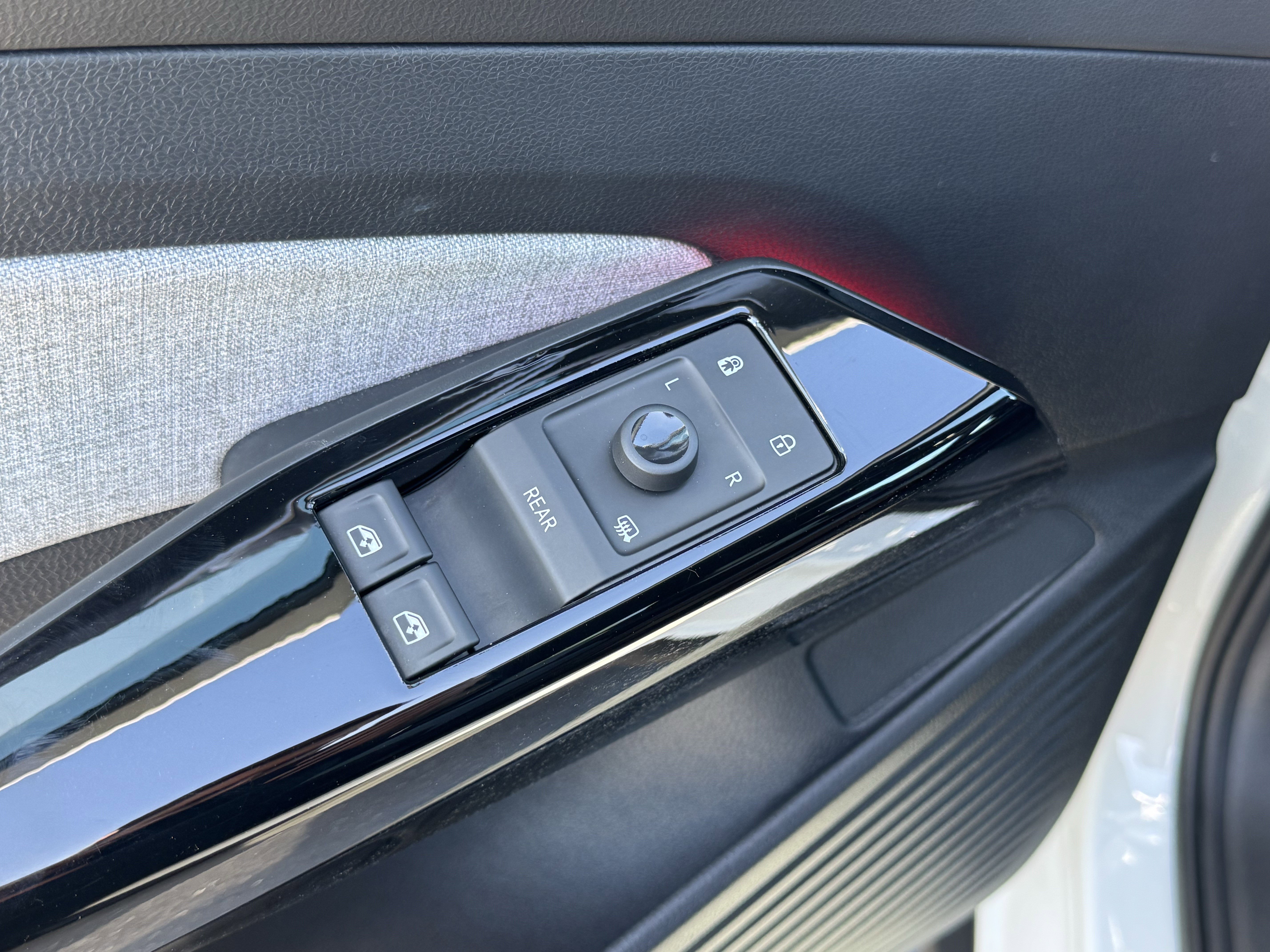 Certified 2023 Volkswagen ID.4 Pro image 15