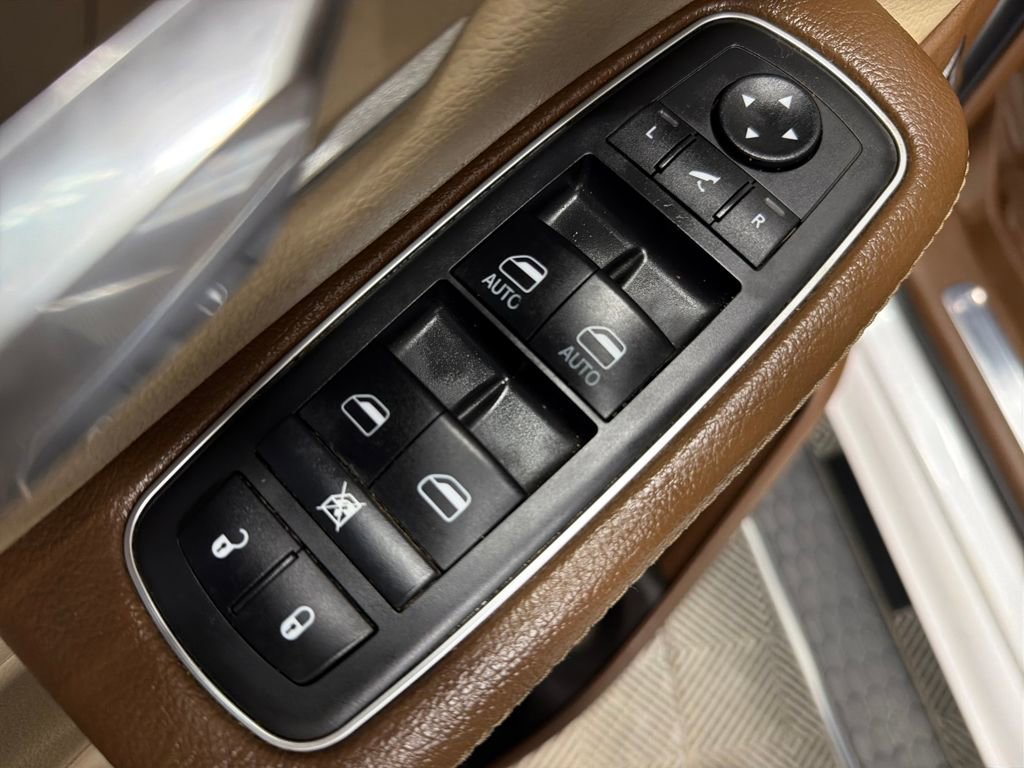 Used 2019 RAM 1500 Laramie RWD image 15