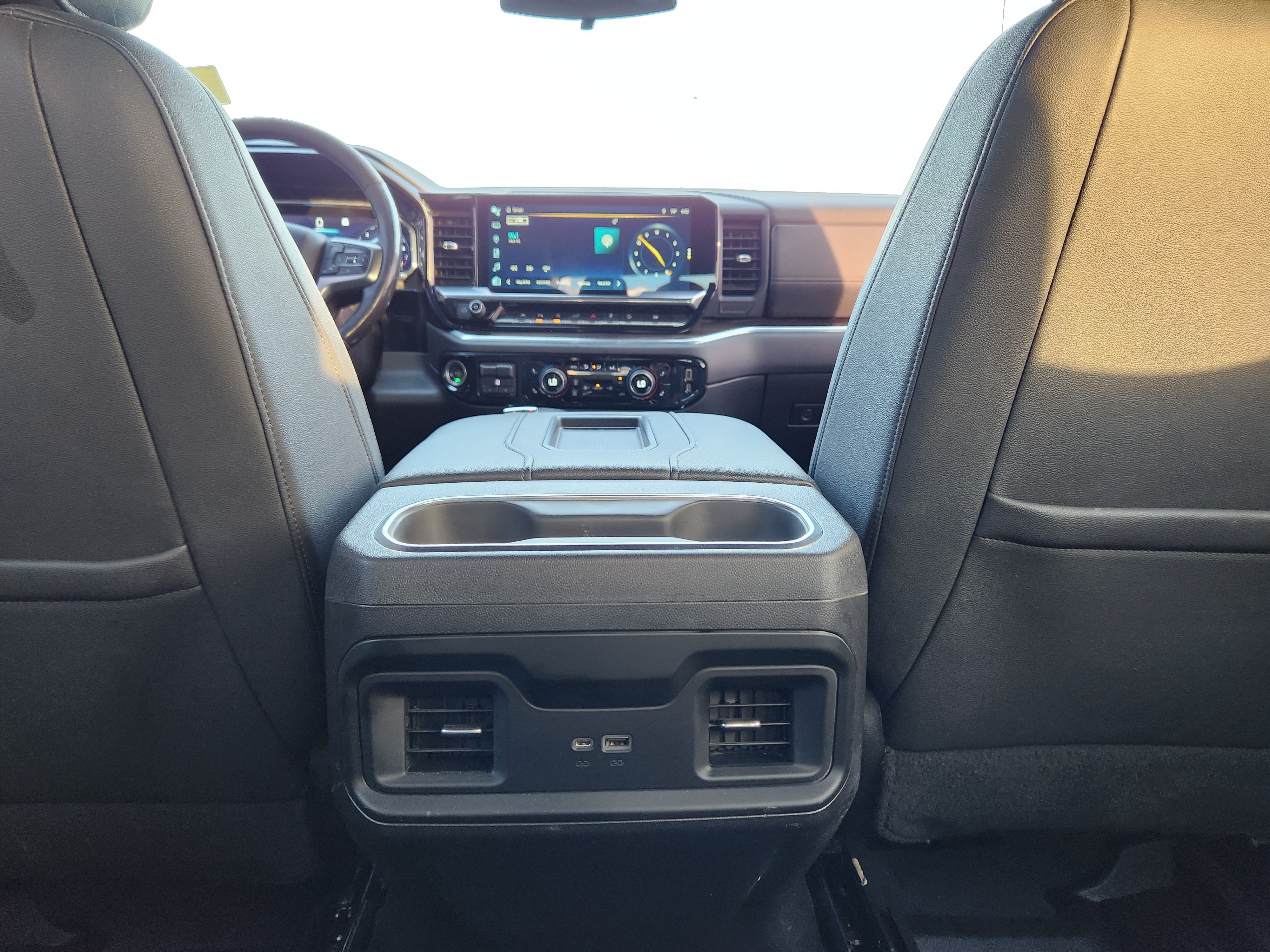 Used 2022 Chevrolet Silverado 1500 LT Trail Boss w/ LT Trail Boss Premium Package AWD/4WD image 13